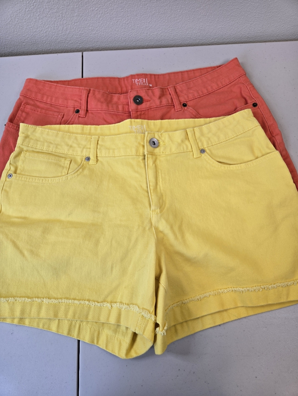 2 Time and Tru Denim Shorts Bundle Size 16 Yellow and Coral - Picture 9 of 11